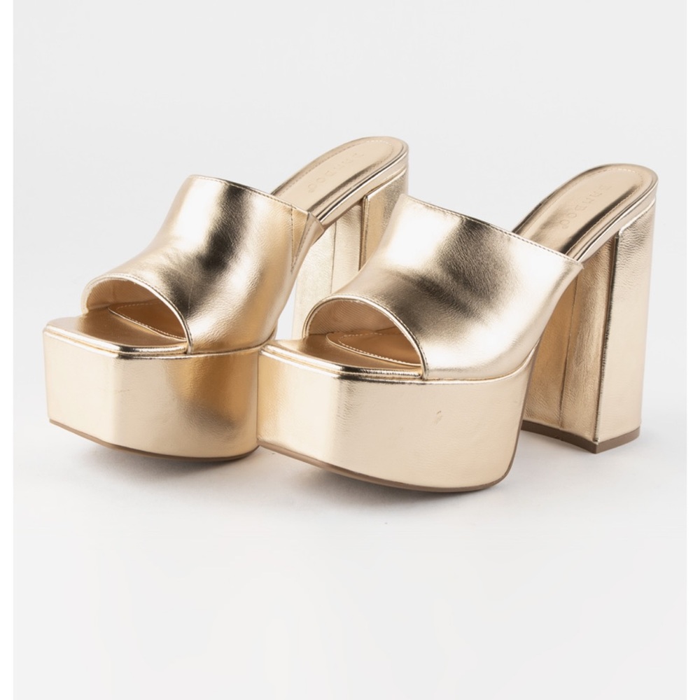 ⭐️GOLD PLATFORM HEELS⭐️
